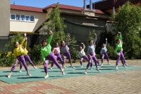 Родинне свято до Дня матері "Тепло твоїх долонь" Родинне свято до Дня матері "Тепло твоїх долонь"