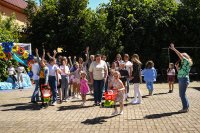Родинне свято до Дня матері "Тепло твоїх долонь" Родинне свято до Дня матері "Тепло твоїх долонь"